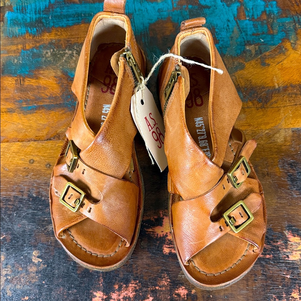 A.S.98 Reiley Buckle Sandals. New with tags. - Picture 5 of 9